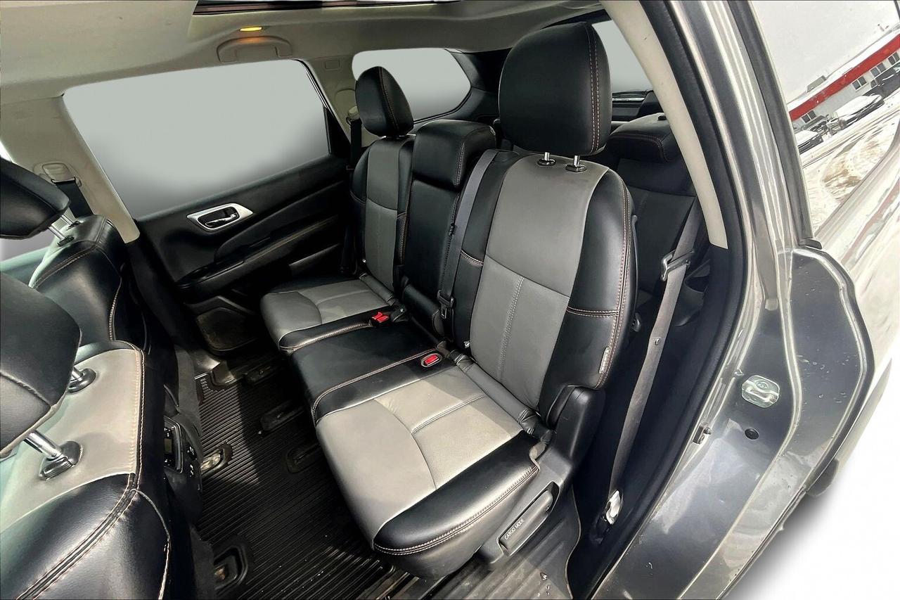 2020 Nissan Pathfinder | 4X4 | 3.5L V6 | 7 Seater | North Bay | Photo