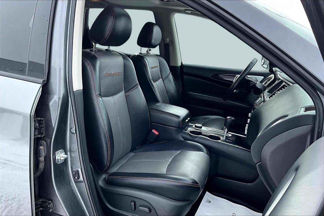 2020 Nissan Pathfinder | 4X4 | 3.5L V6 | 7 Seater | North Bay | Photo