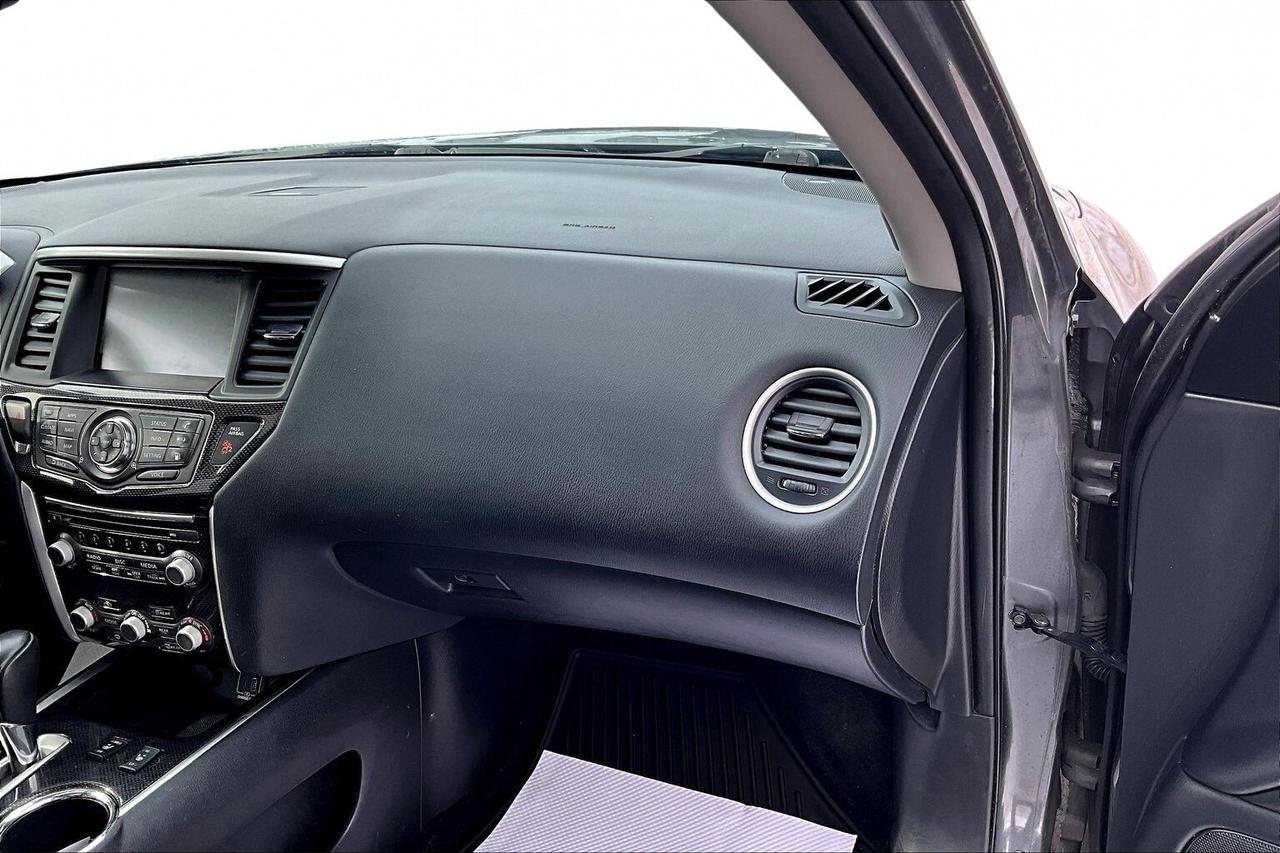 2020 Nissan Pathfinder | 4X4 | 3.5L V6 | 7 Seater | North Bay | Photo