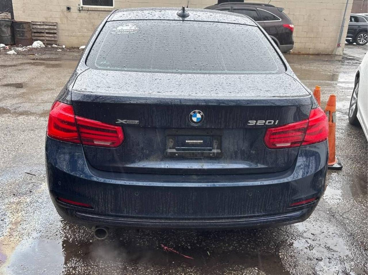 2016 BMW 3 Series 320i xDrive-SPORT PKG, LEATHER, SUNROOF, HTD SEATS Photo28