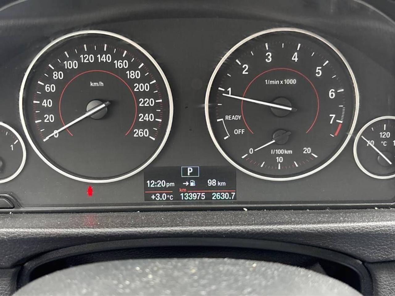 2016 BMW 3 Series 320i xDrive-SPORT PKG, LEATHER, SUNROOF, HTD SEATS Photo17