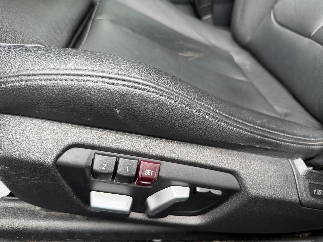 2016 BMW 3 Series 320i xDrive-SPORT PKG, LEATHER, SUNROOF, HTD SEATS - Photo #19
