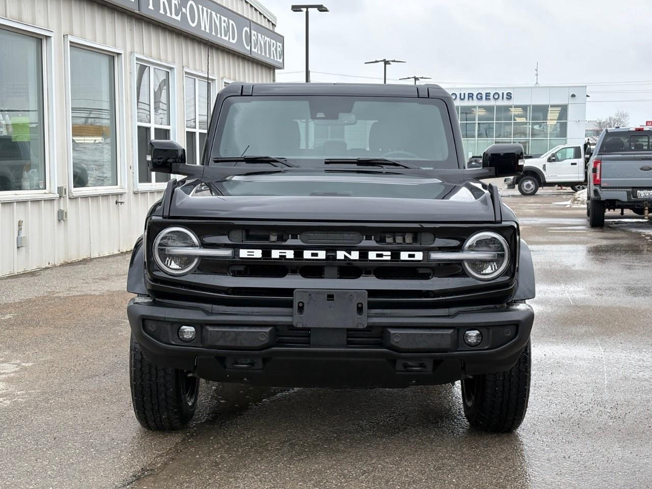 2024 Ford Bronco OUTER BANKS 4 DOOR 4X4 Photo