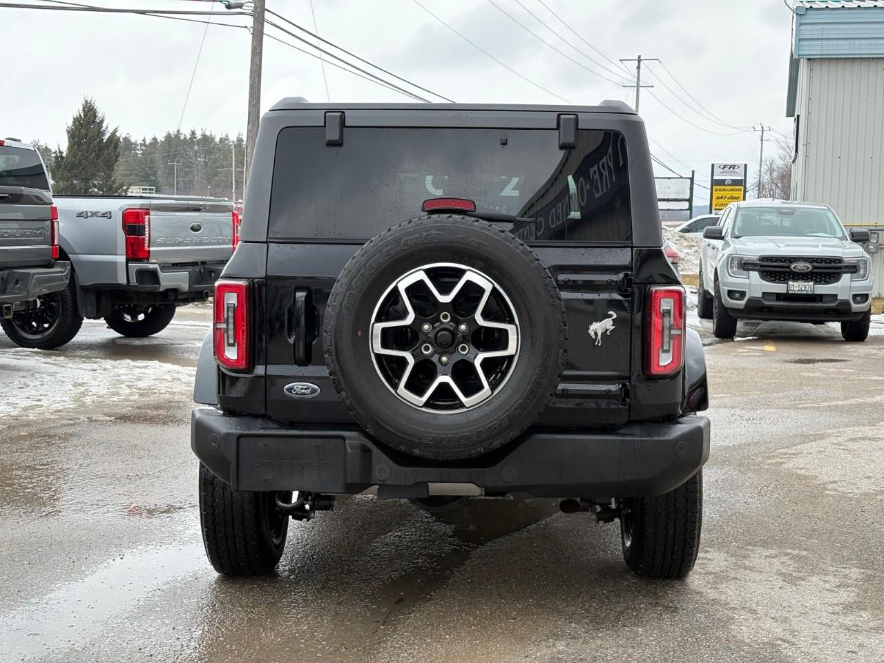2024 Ford Bronco OUTER BANKS 4 DOOR 4X4 Photo