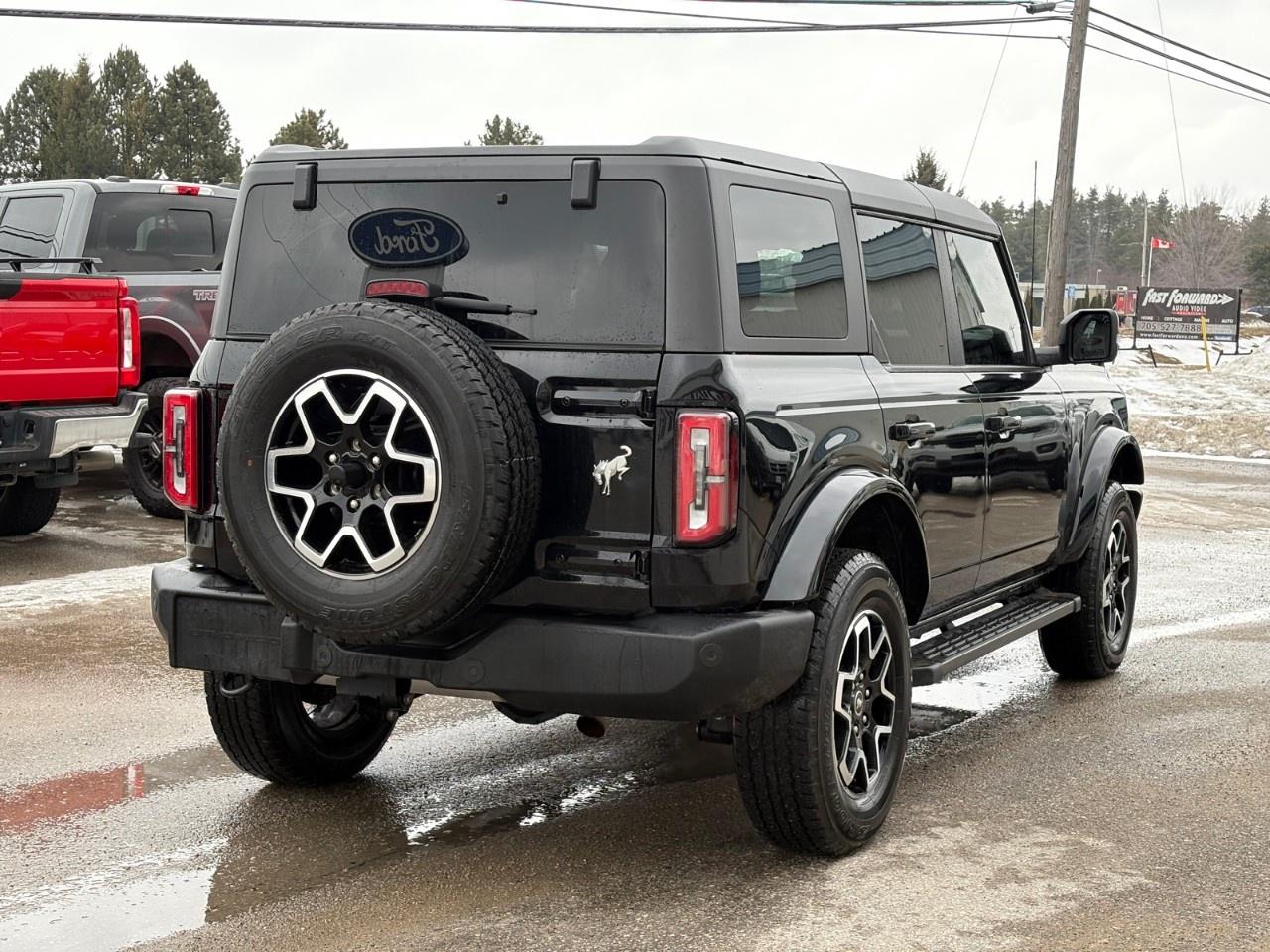 2024 Ford Bronco OUTER BANKS 4 DOOR 4X4 Photo
