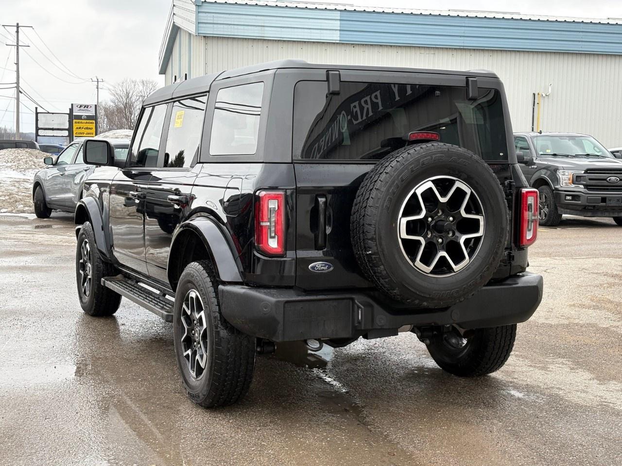 2024 Ford Bronco OUTER BANKS 4 DOOR 4X4 Photo