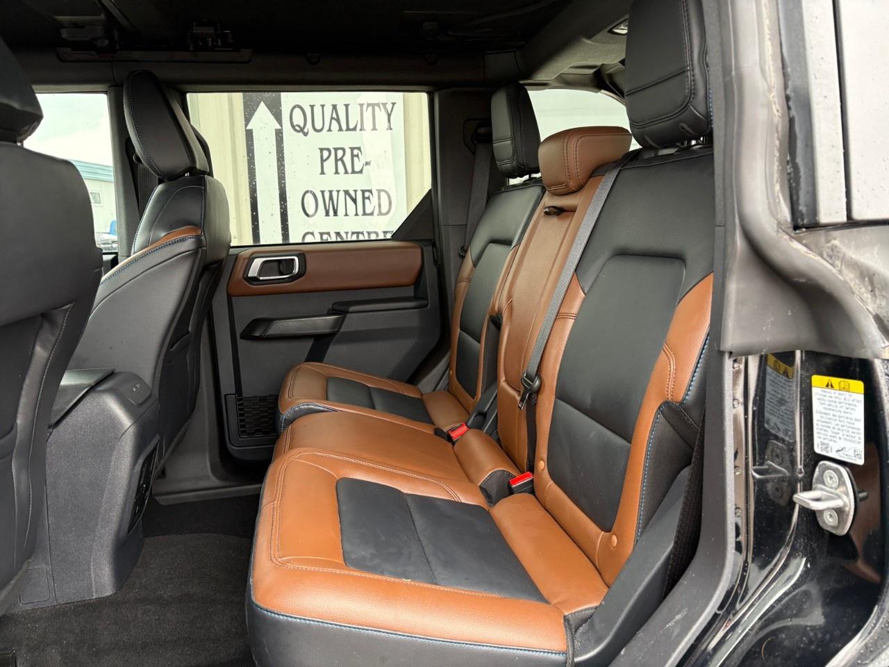 2024 Ford Bronco OUTER BANKS 4 DOOR 4X4 Photo