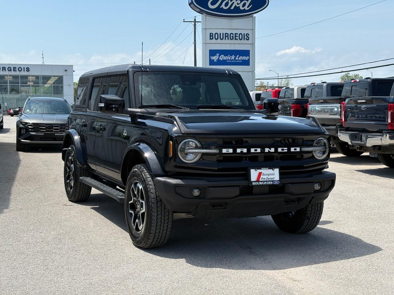 2024 Ford Bronco OUTER BANKS 4 DOOR 4X4 Photo