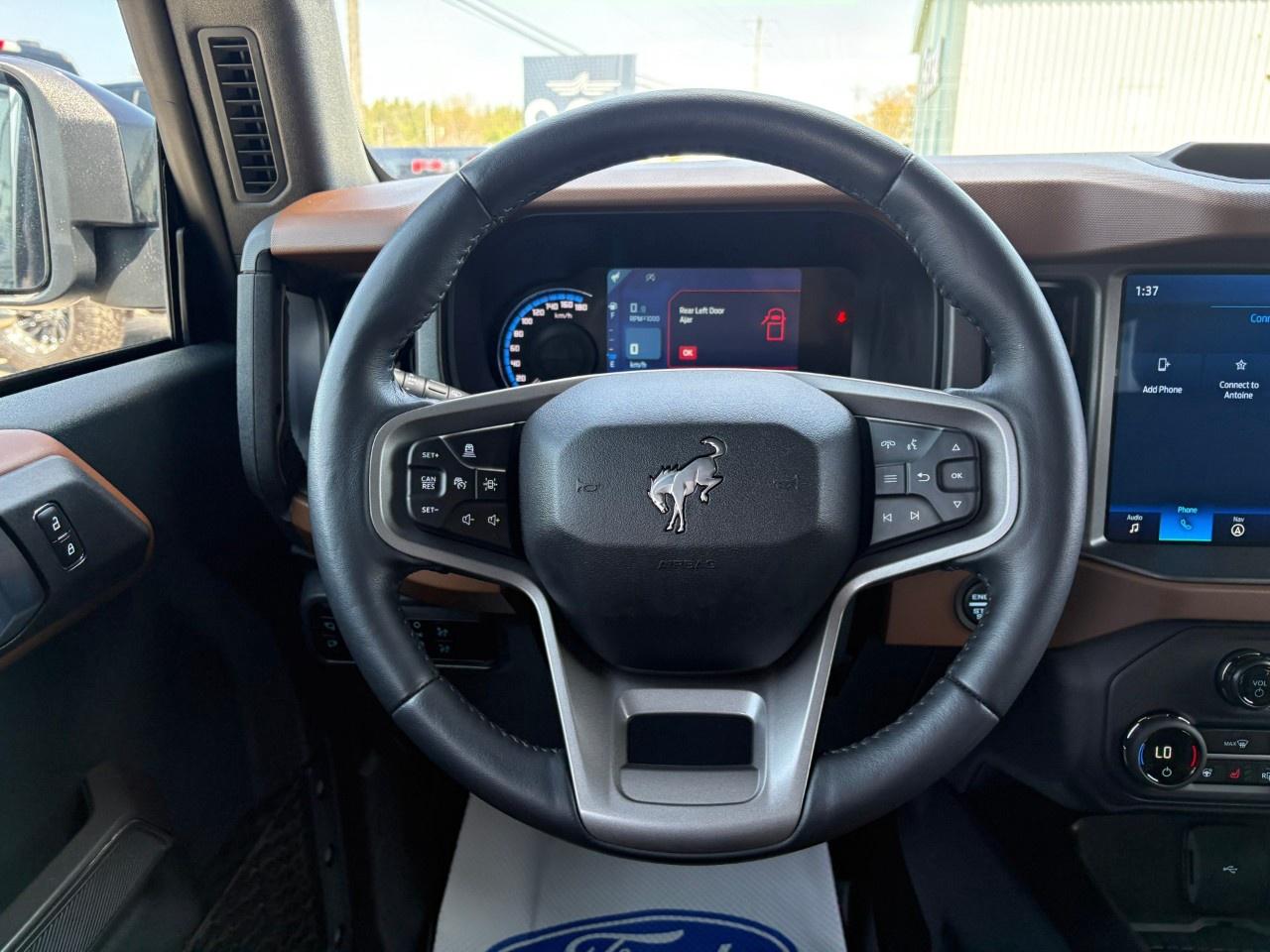 2024 Ford Bronco OUTER BANKS 4 DOOR 4X4 Photo