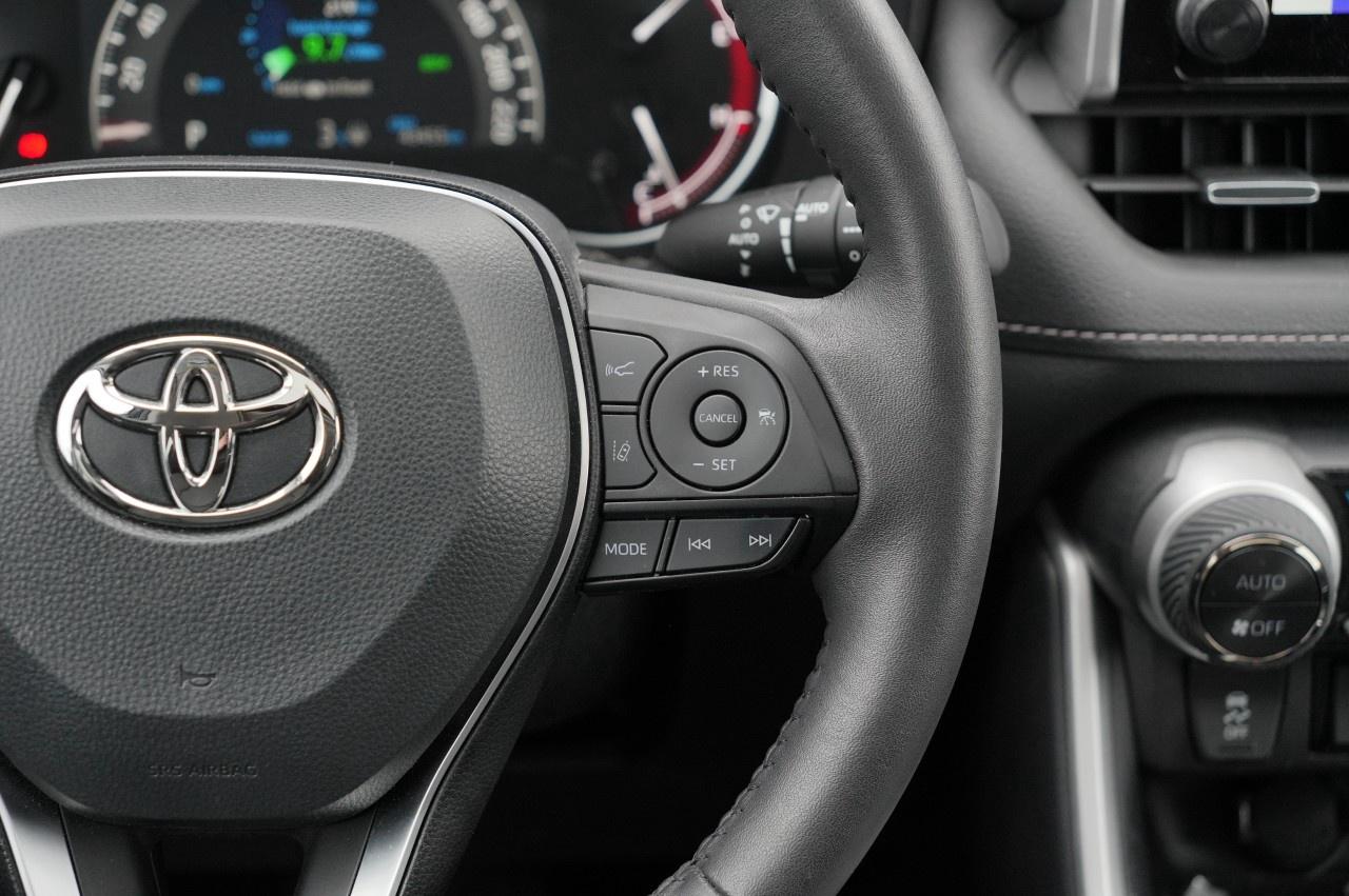 2025 Toyota RAV4 XLE AWD Photo