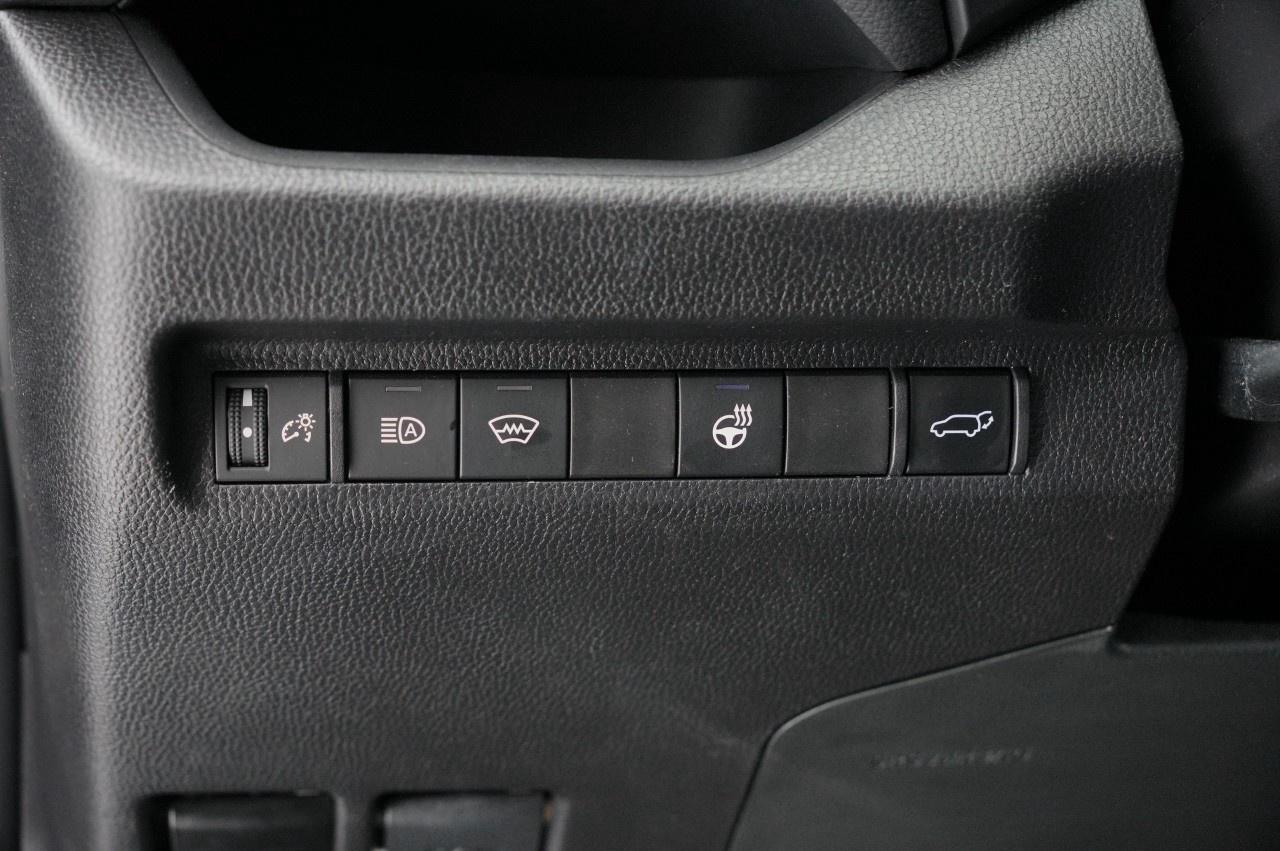 2025 Toyota RAV4 XLE AWD Photo