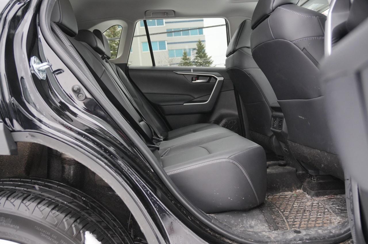 2025 Toyota RAV4 XLE AWD Photo