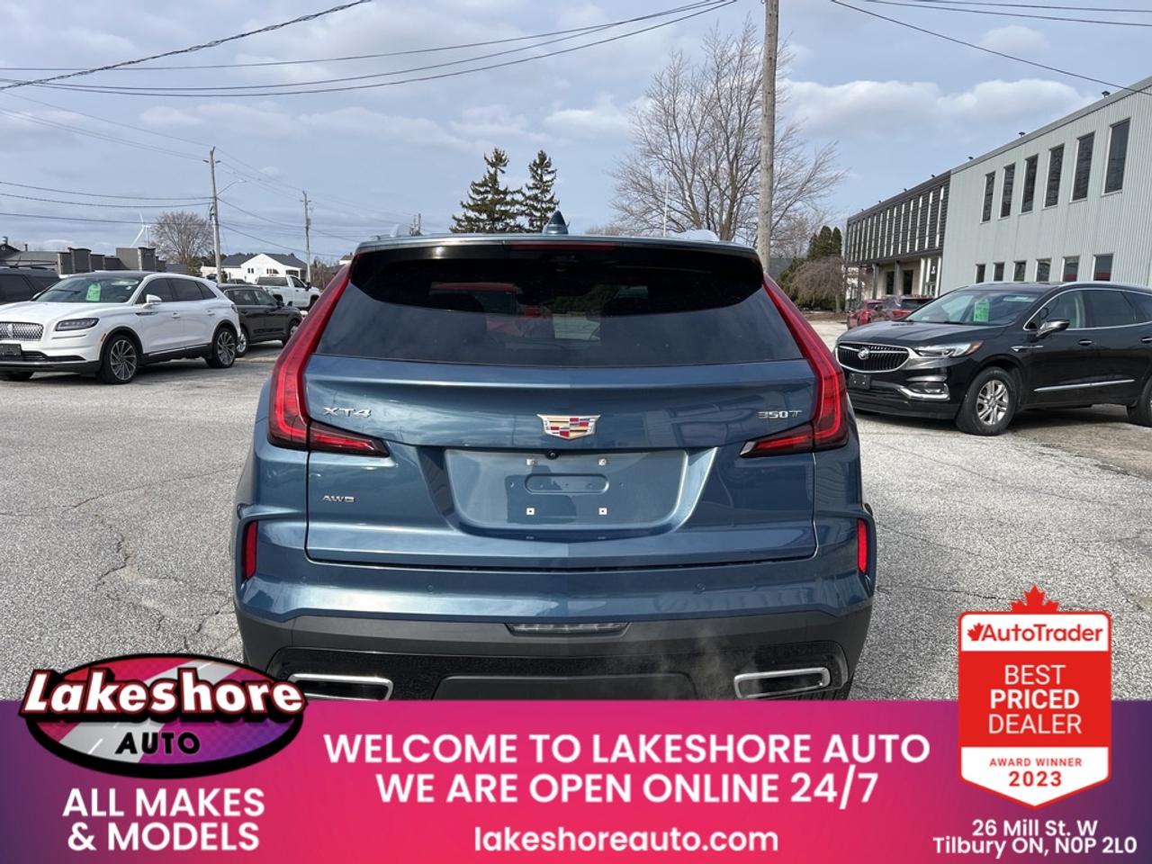 2024 Cadillac XT4 AWD Premium Luxury Photo3