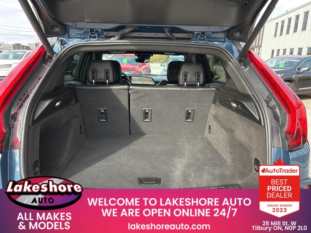 2024 Cadillac XT4 AWD Premium Luxury Photo