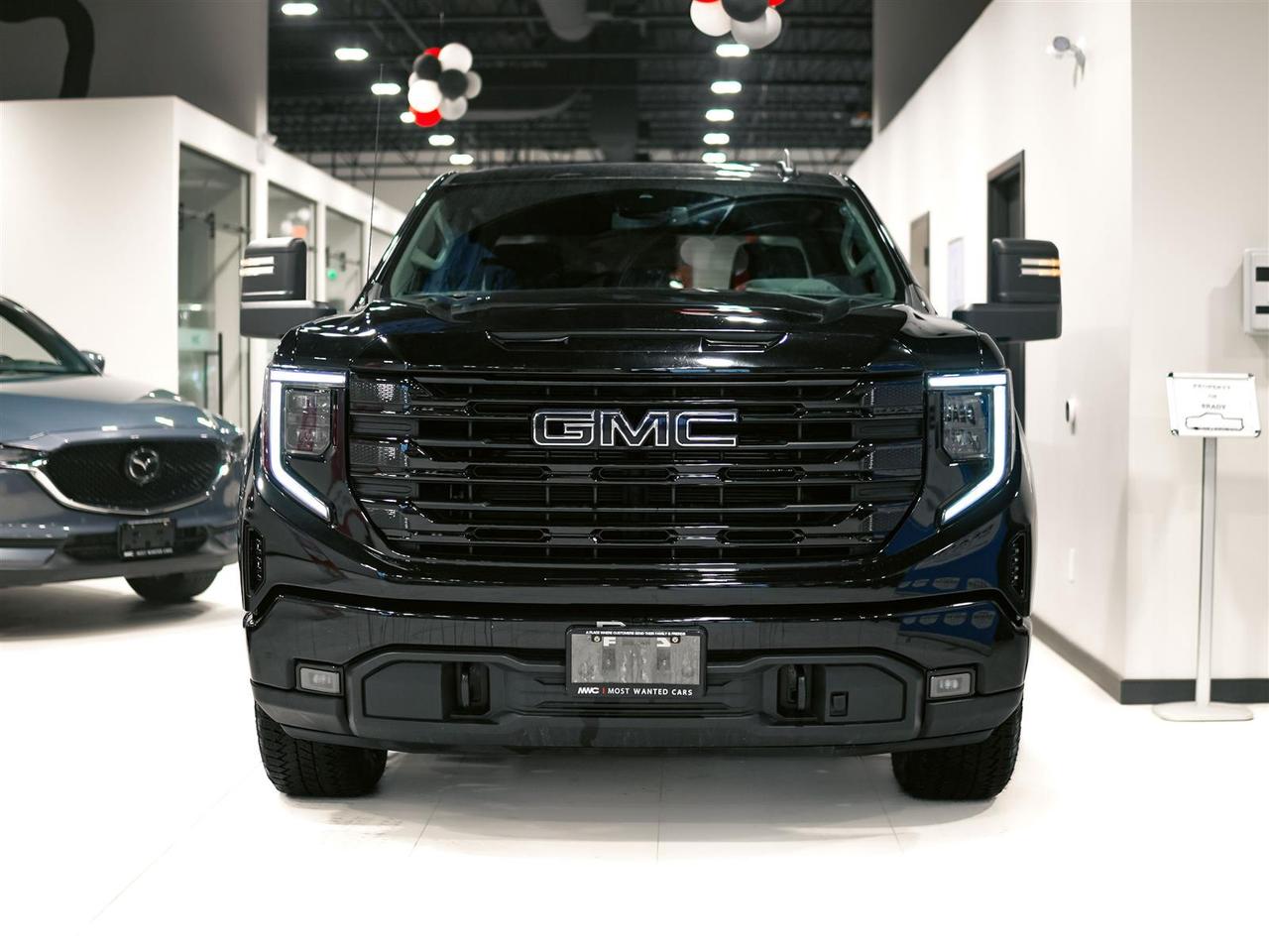 2024 GMC Sierra 1500 ELEVATION CREW CAB | 4X4 | PREF PKG | X31 PKG | NO ACCIDENTS Photo