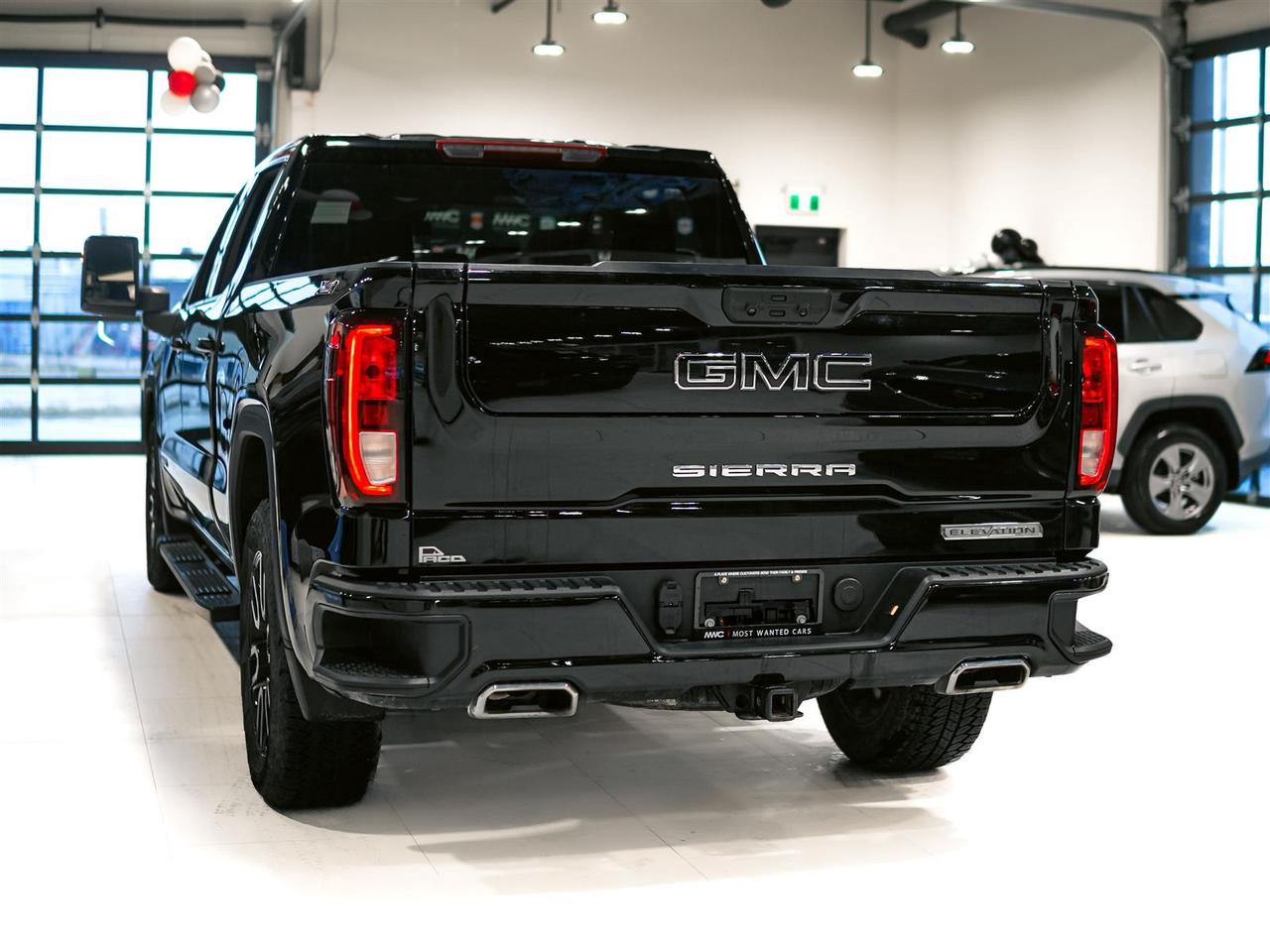 2024 GMC Sierra 1500 ELEVATION CREW CAB | 4X4 | PREF PKG | X31 PKG | NO ACCIDENTS Photo