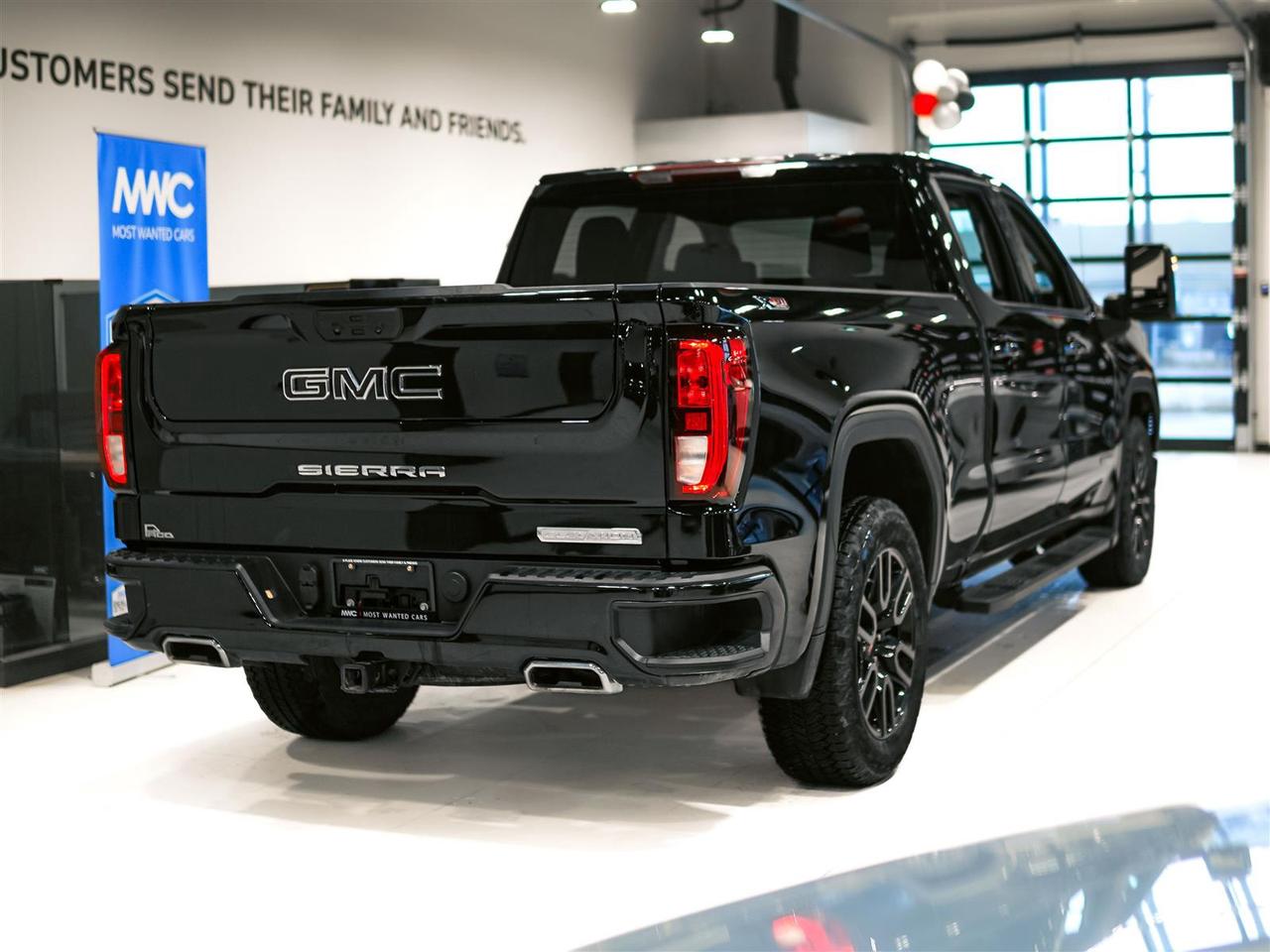 2024 GMC Sierra 1500 ELEVATION CREW CAB | 4X4 | PREF PKG | X31 PKG | NO ACCIDENTS Photo