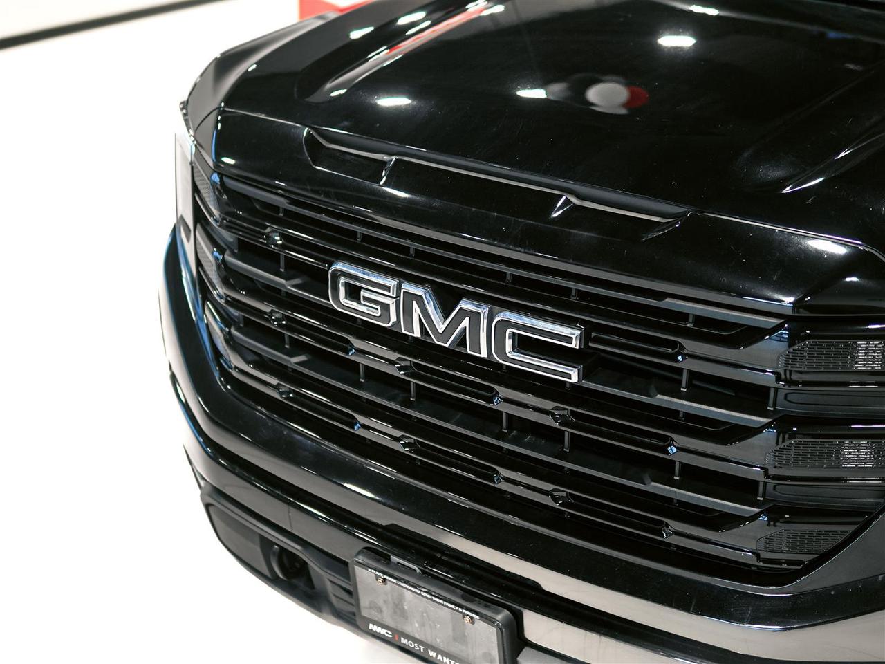 2024 GMC Sierra 1500 ELEVATION CREW CAB | 4X4 | PREF PKG | X31 PKG | NO ACCIDENTS Photo