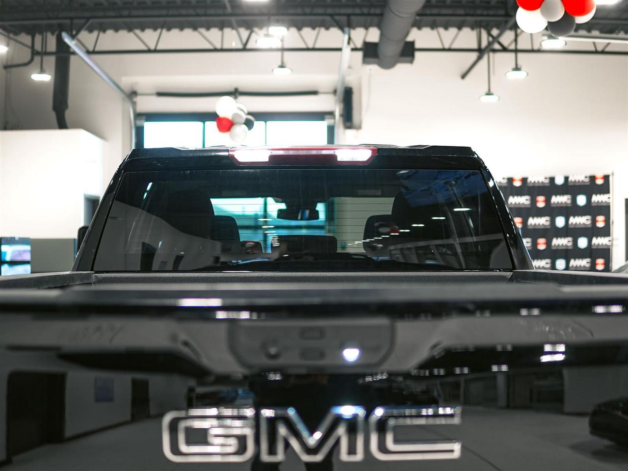 2024 GMC Sierra 1500 ELEVATION CREW CAB | 4X4 | PREF PKG | X31 PKG | NO ACCIDENTS Photo