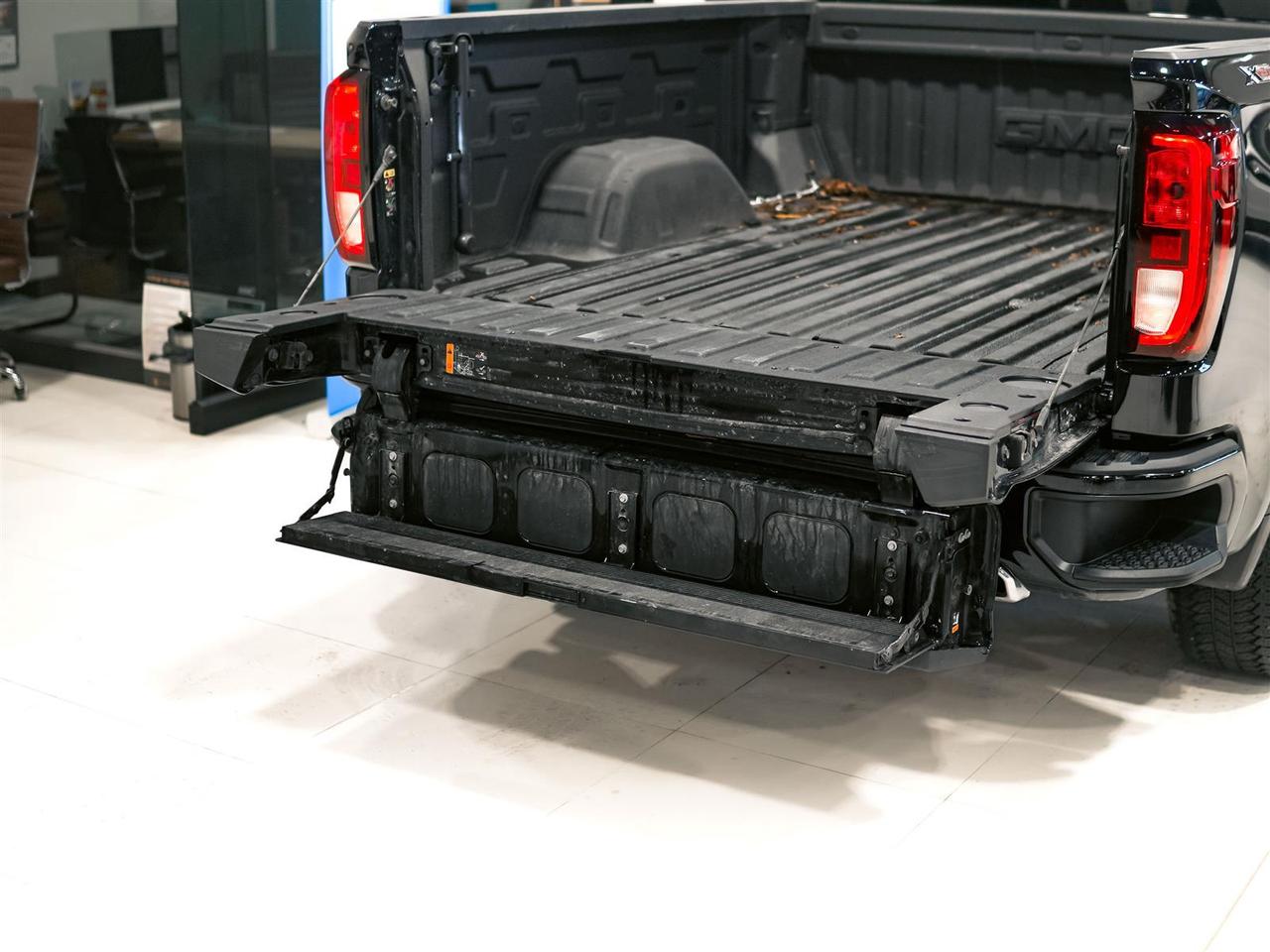 2024 GMC Sierra 1500 ELEVATION CREW CAB | 4X4 | PREF PKG | X31 PKG | NO ACCIDENTS Photo