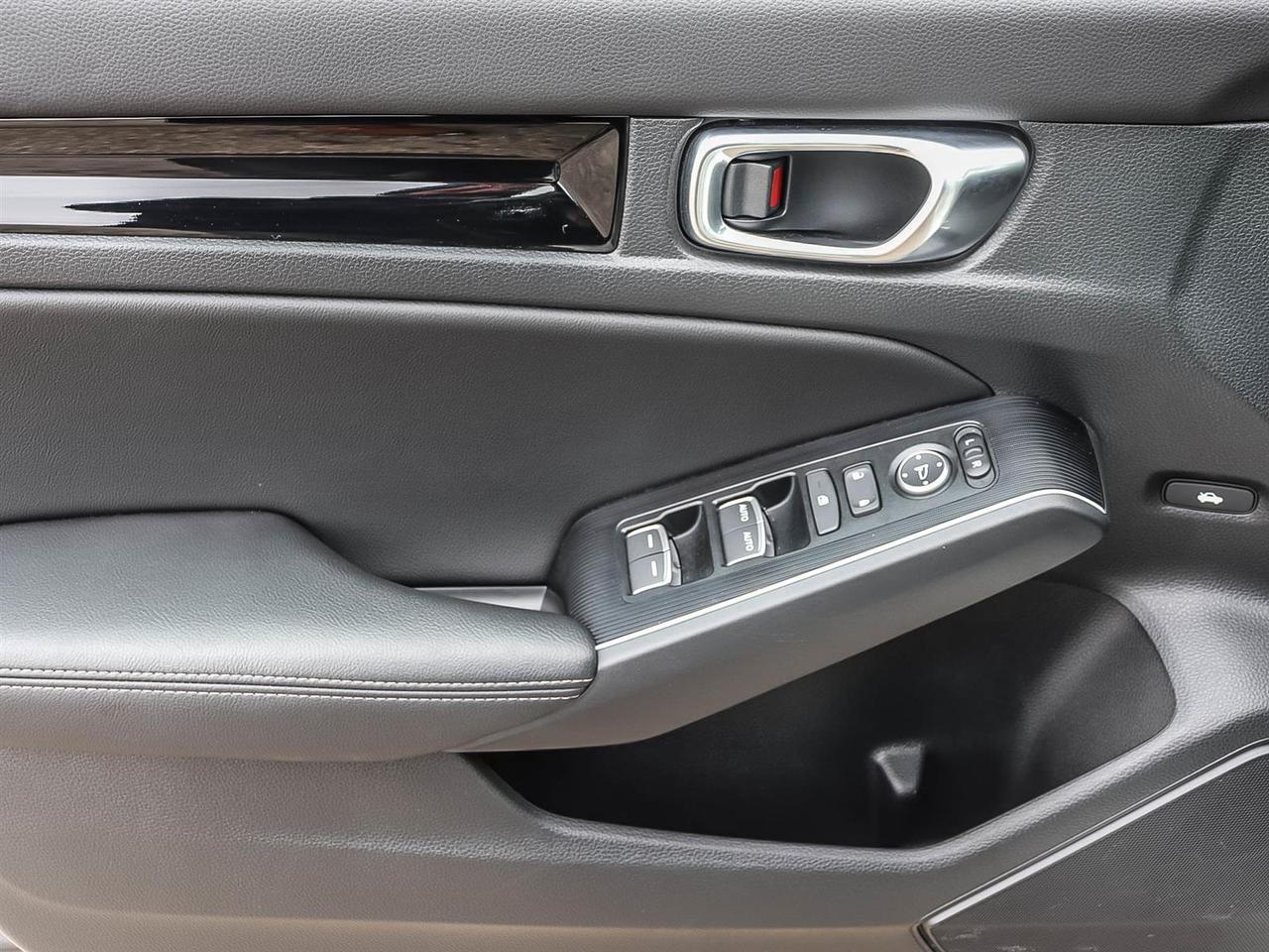 2025 Honda Civic Hybrid Sport Touring Photo