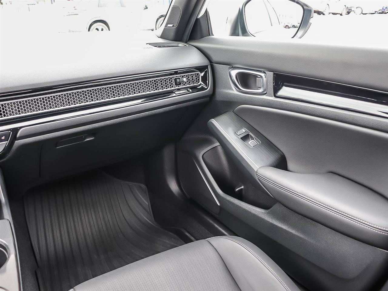 2025 Honda Civic Hybrid Sport Touring Photo