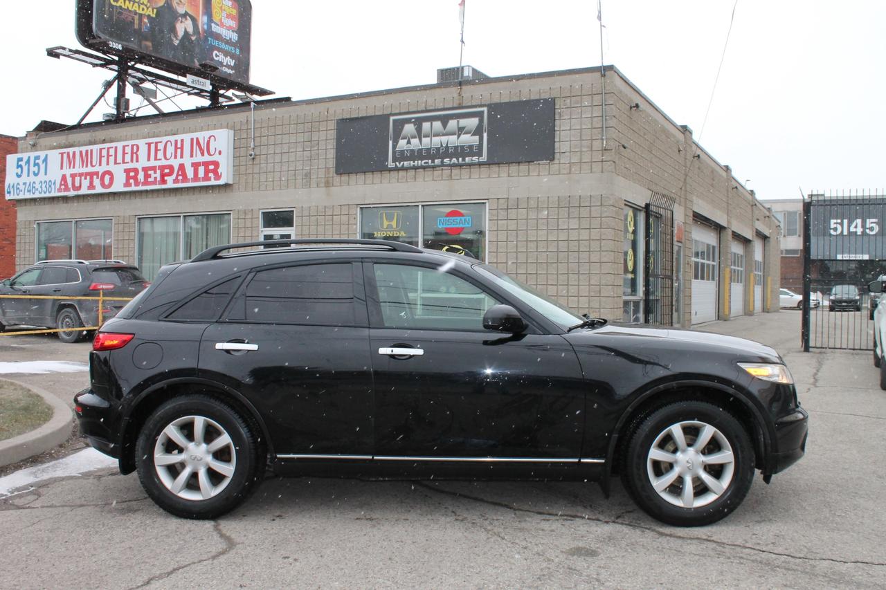 2005 Infiniti FX35  Photo