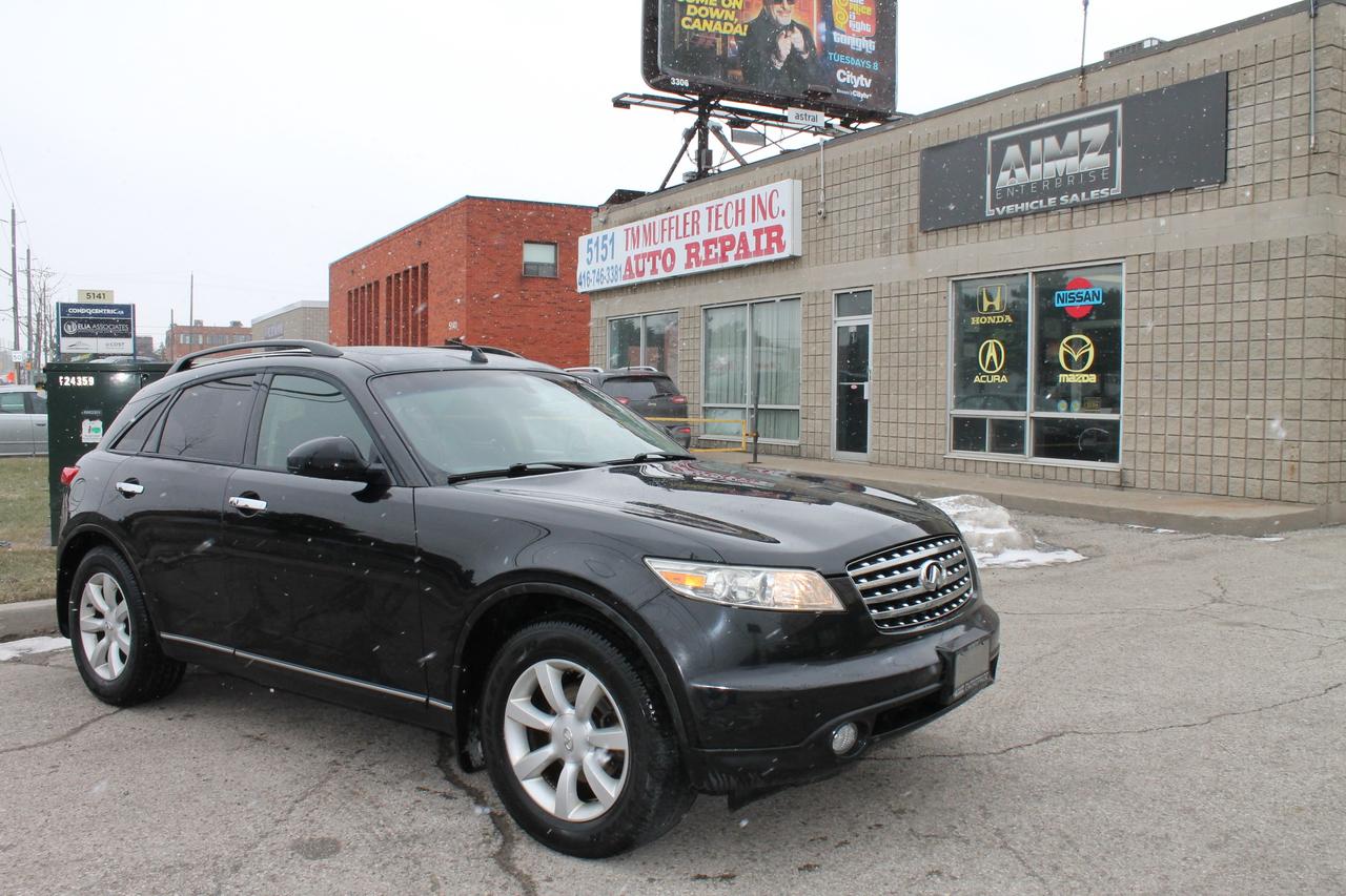 2005 Infiniti FX35  Photo