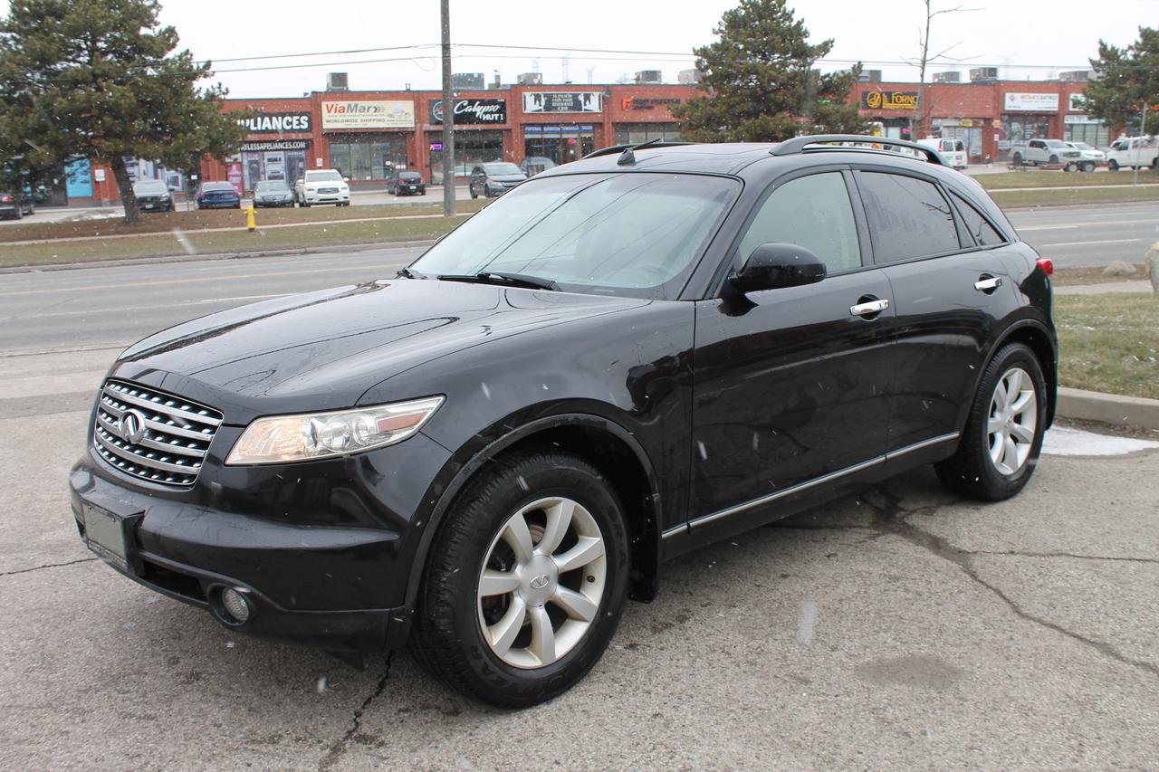 2005 Infiniti FX35  Photo