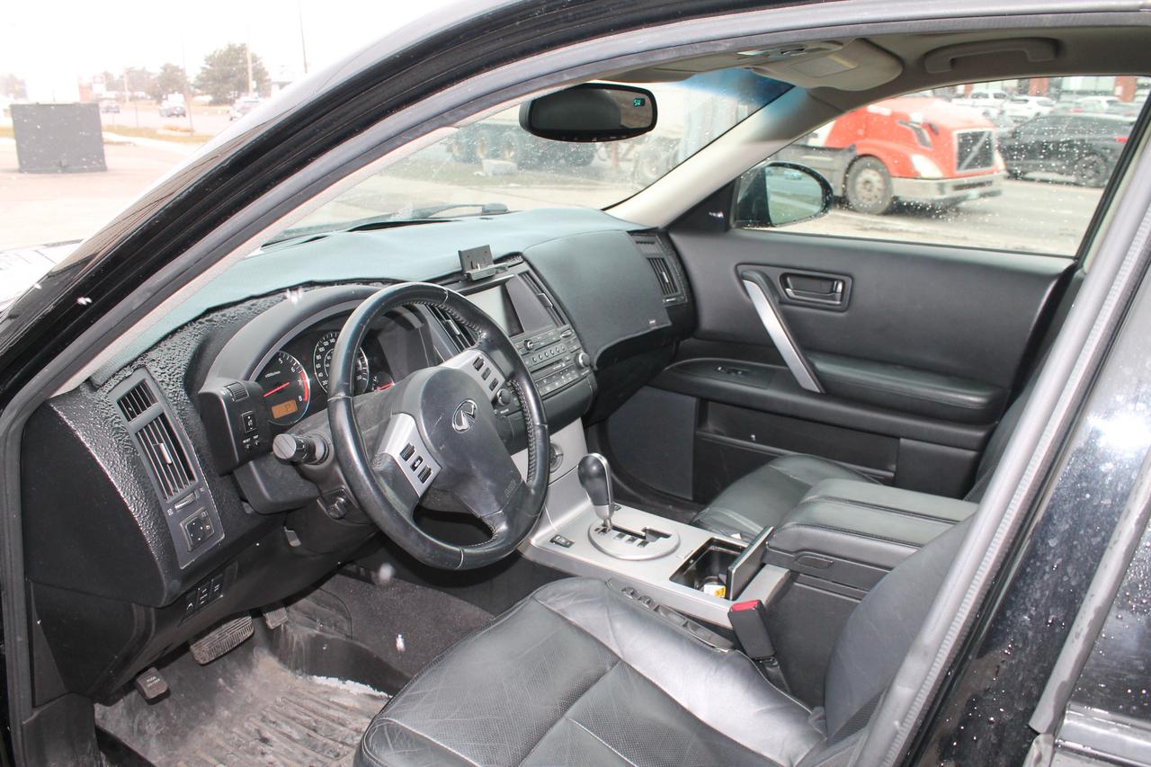 2005 Infiniti FX35  Photo