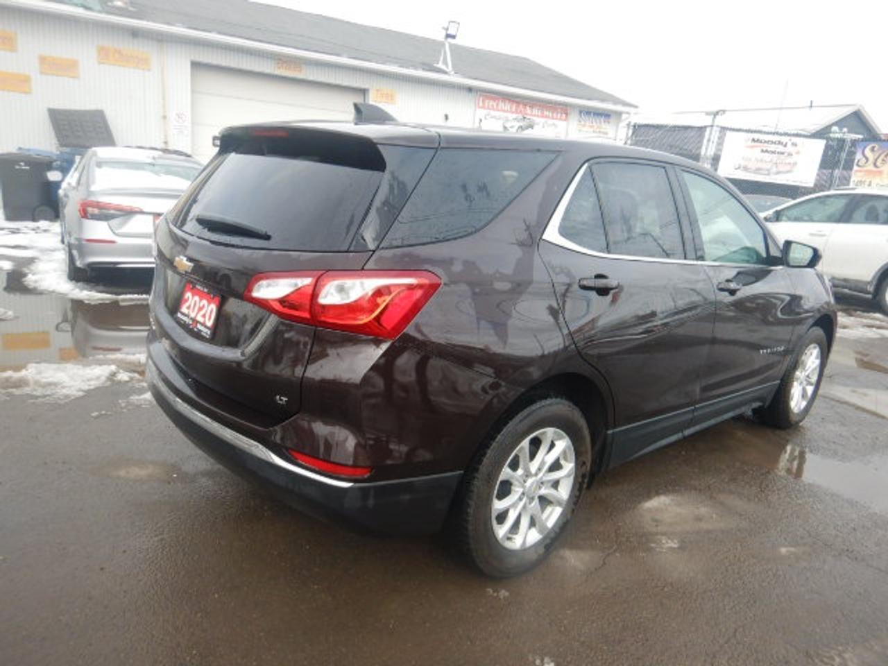 2020 Chevrolet Equinox LT Photo