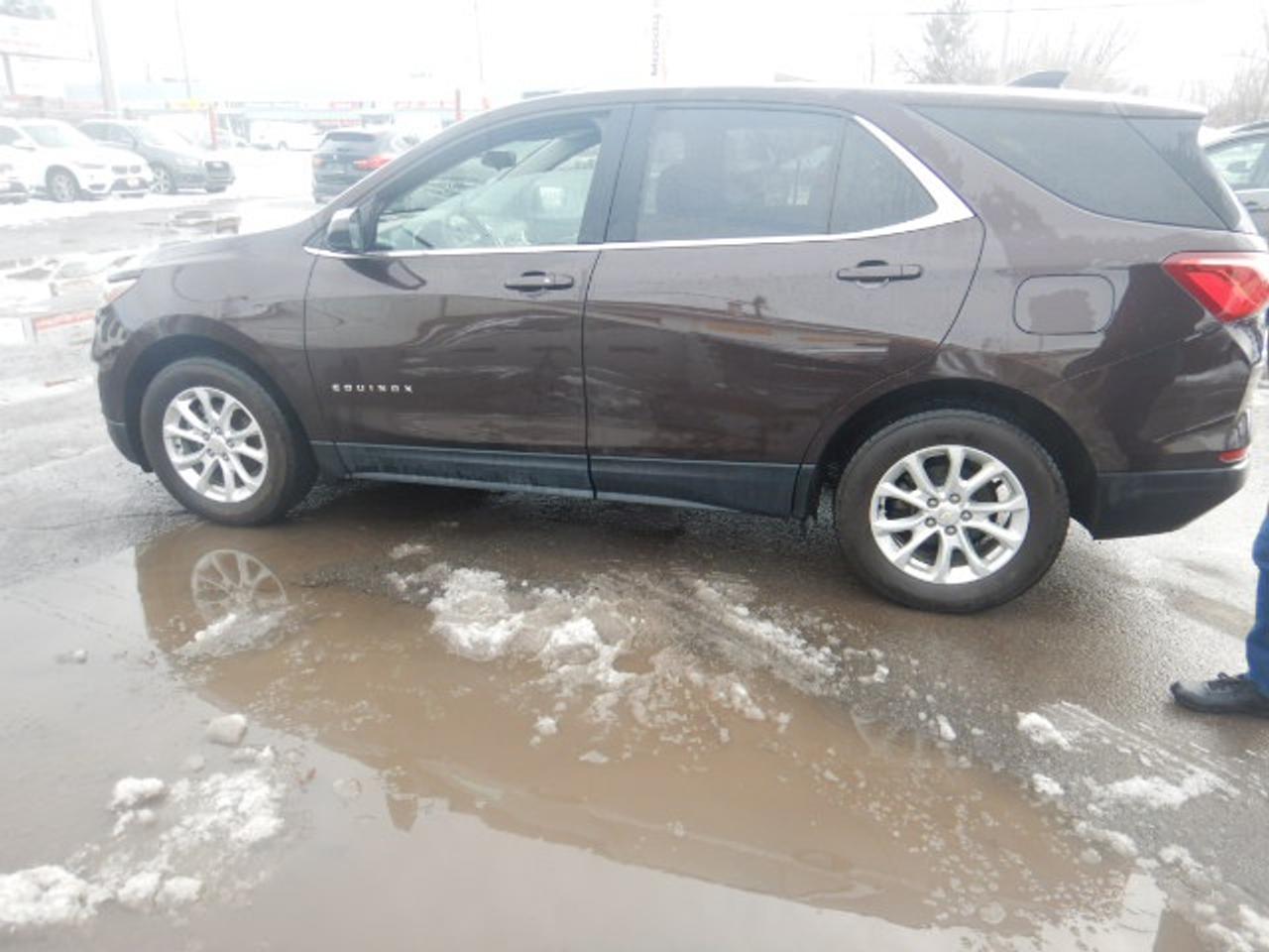 2020 Chevrolet Equinox LT Photo