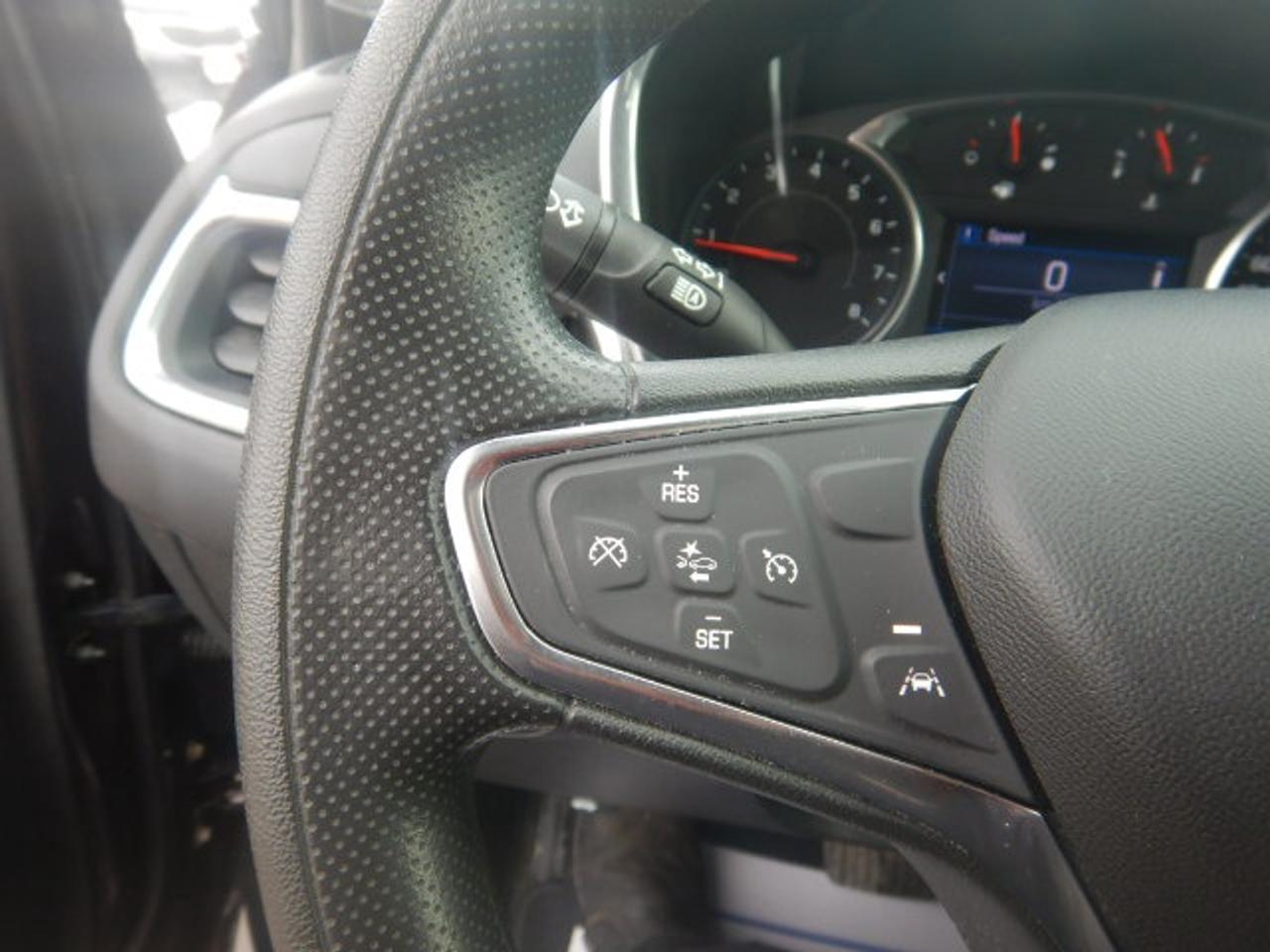 2020 Chevrolet Equinox LT Photo