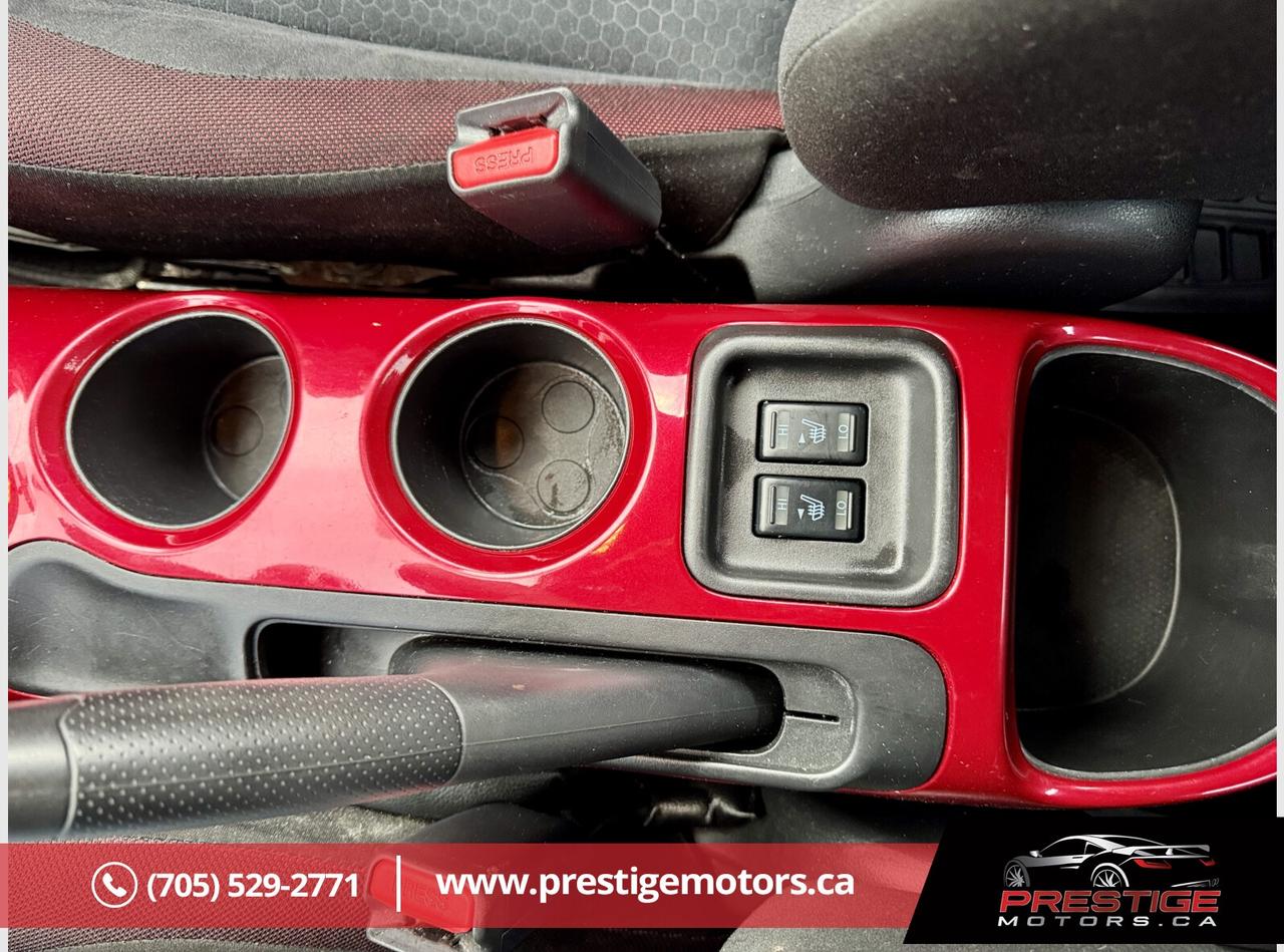 2016 Nissan Juke S Photo