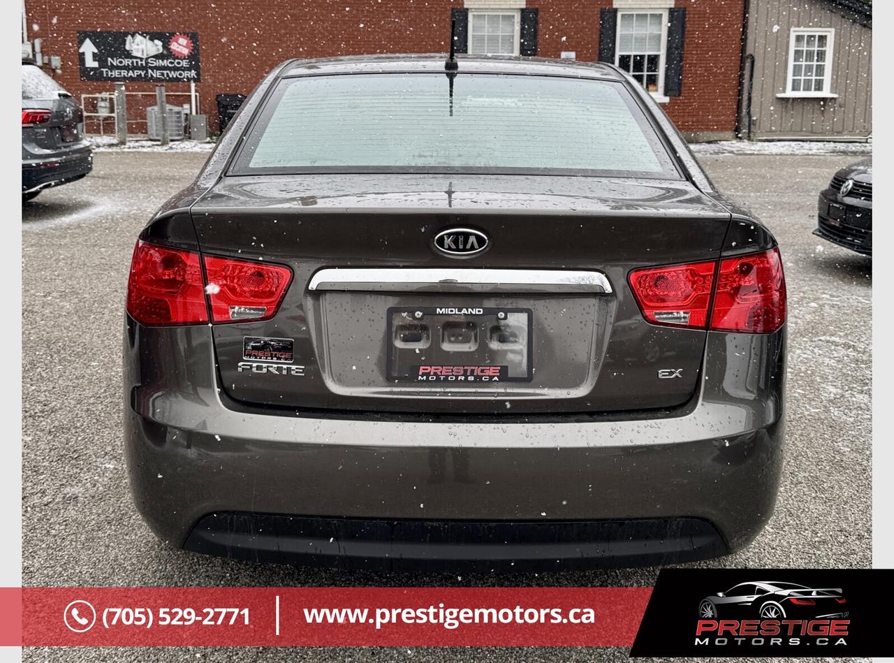 2012 Kia Forte EX Photo3