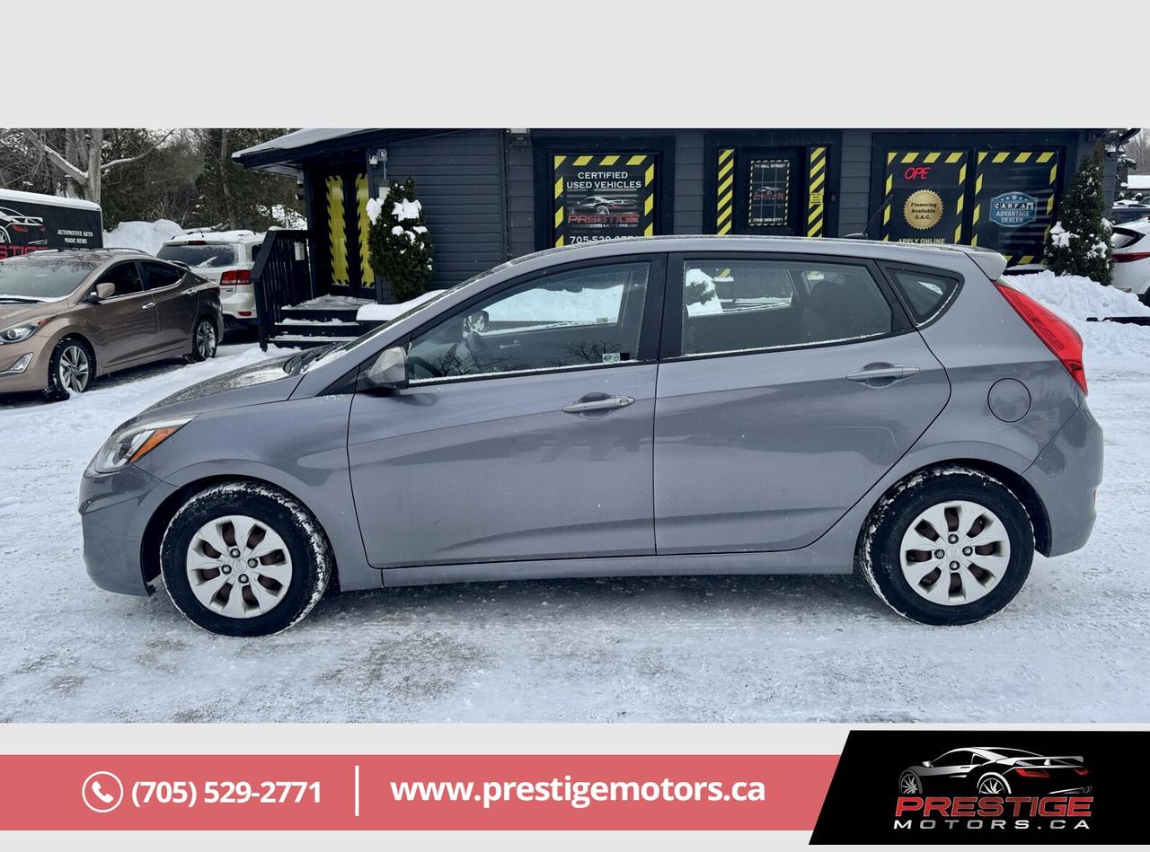 2016 Hyundai Accent SE Photo