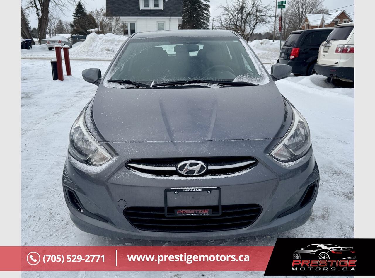 2016 Hyundai Accent SE Photo