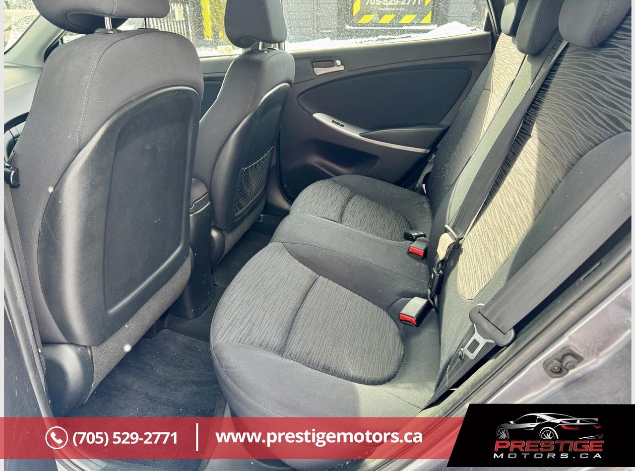 2016 Hyundai Accent SE Photo