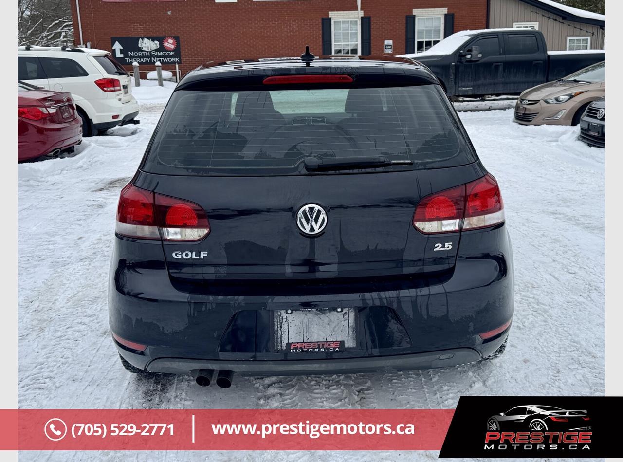 2010 Volkswagen Golf  Photo