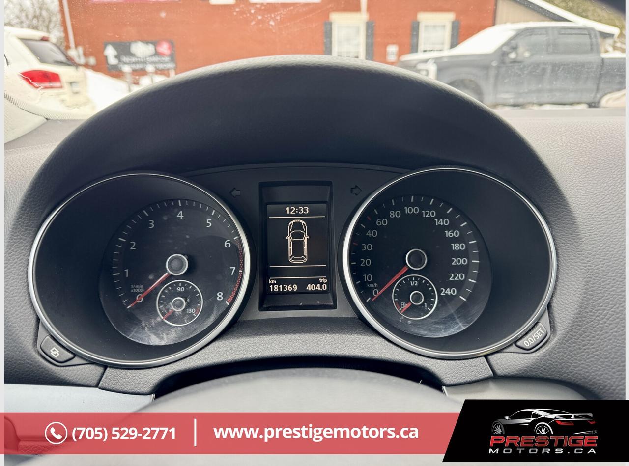 2010 Volkswagen Golf  Photo