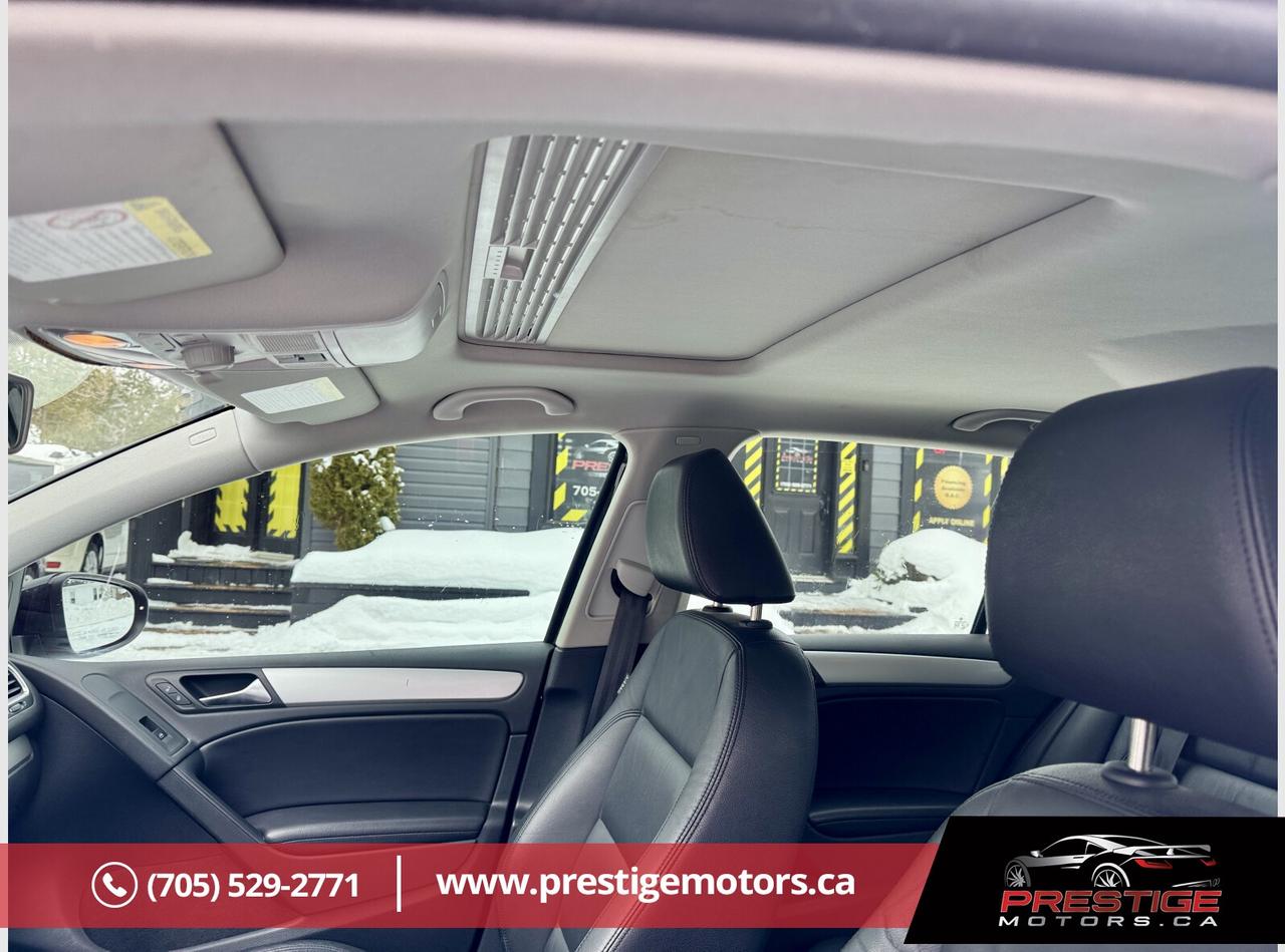 2010 Volkswagen Golf  Photo