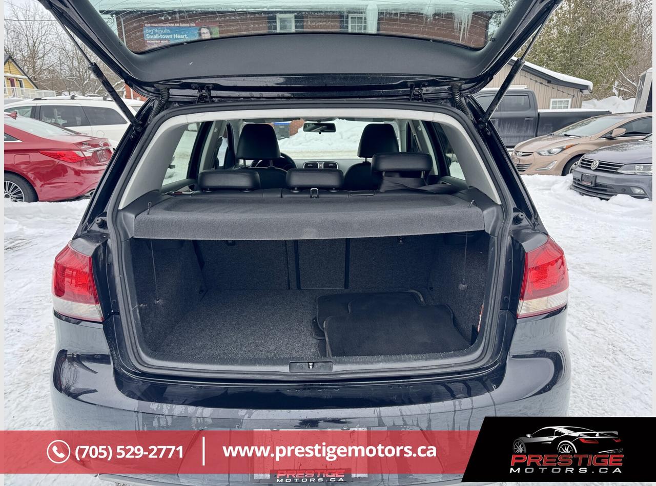 2010 Volkswagen Golf  Photo