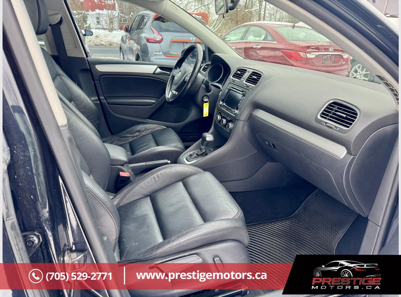 2010 Volkswagen Golf  Photo