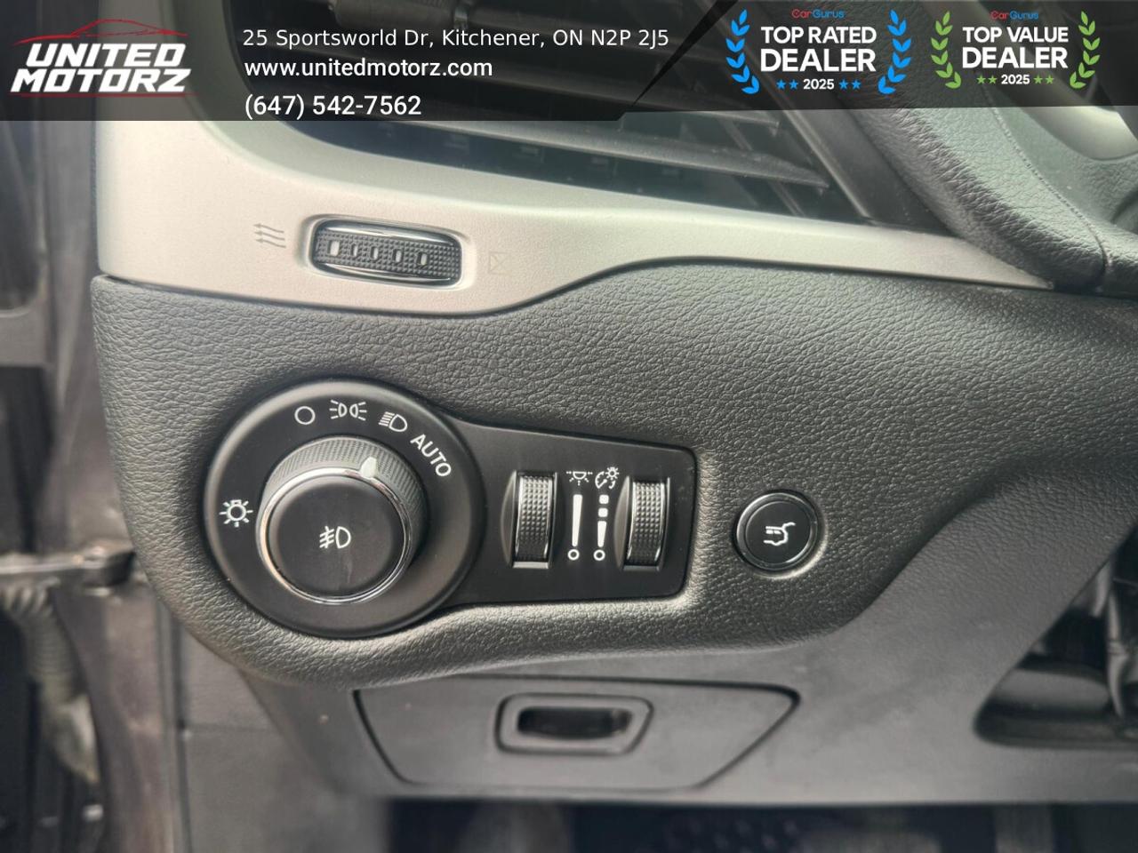 2015 Jeep Cherokee Trailhawk~SAFETY CERTIFIED~ONE OWNER~22 Service Re Photo