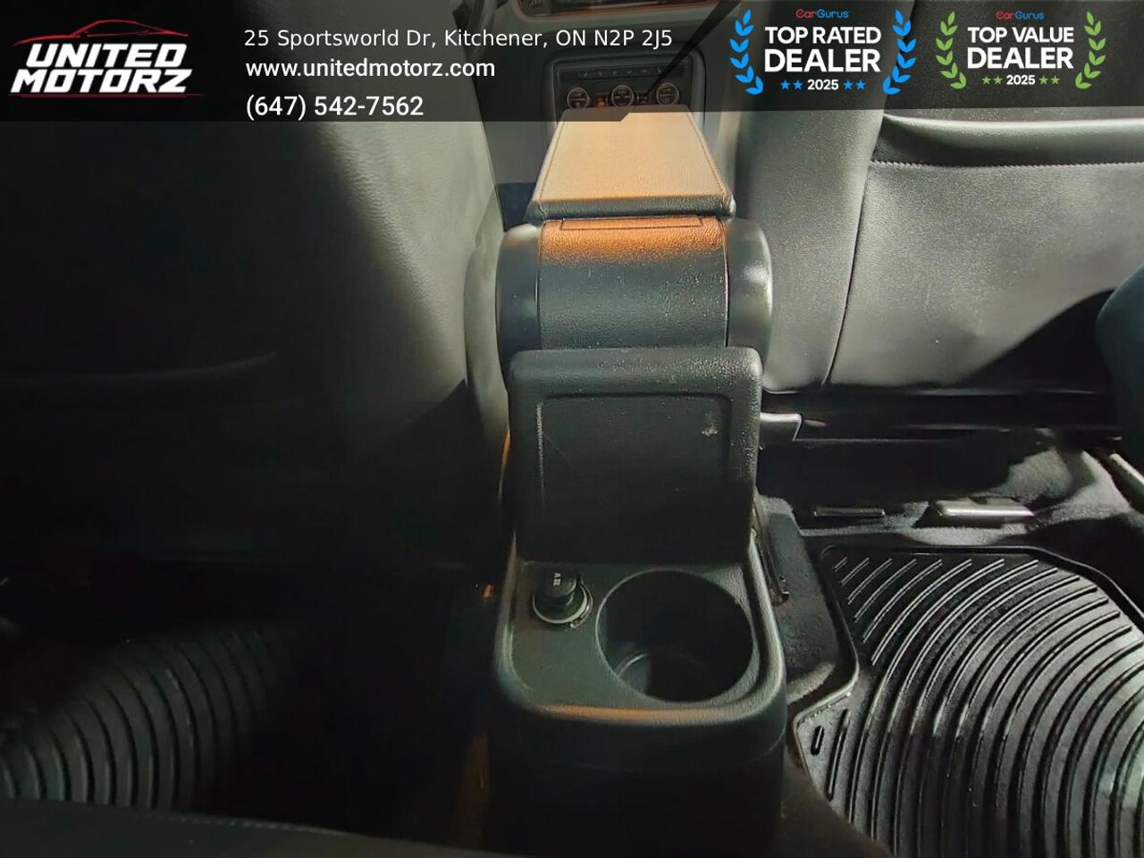 2016 Volkswagen Beetle SE 2dr Cpe~SAFETY CERTIFIED~NO ACCIDENTS~ Photo