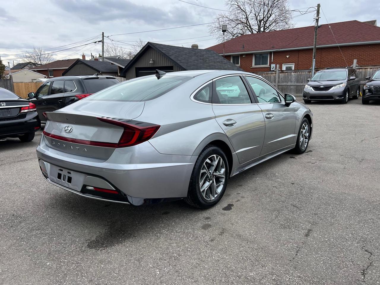 2022 Hyundai Sonata PREFERRED Photo4