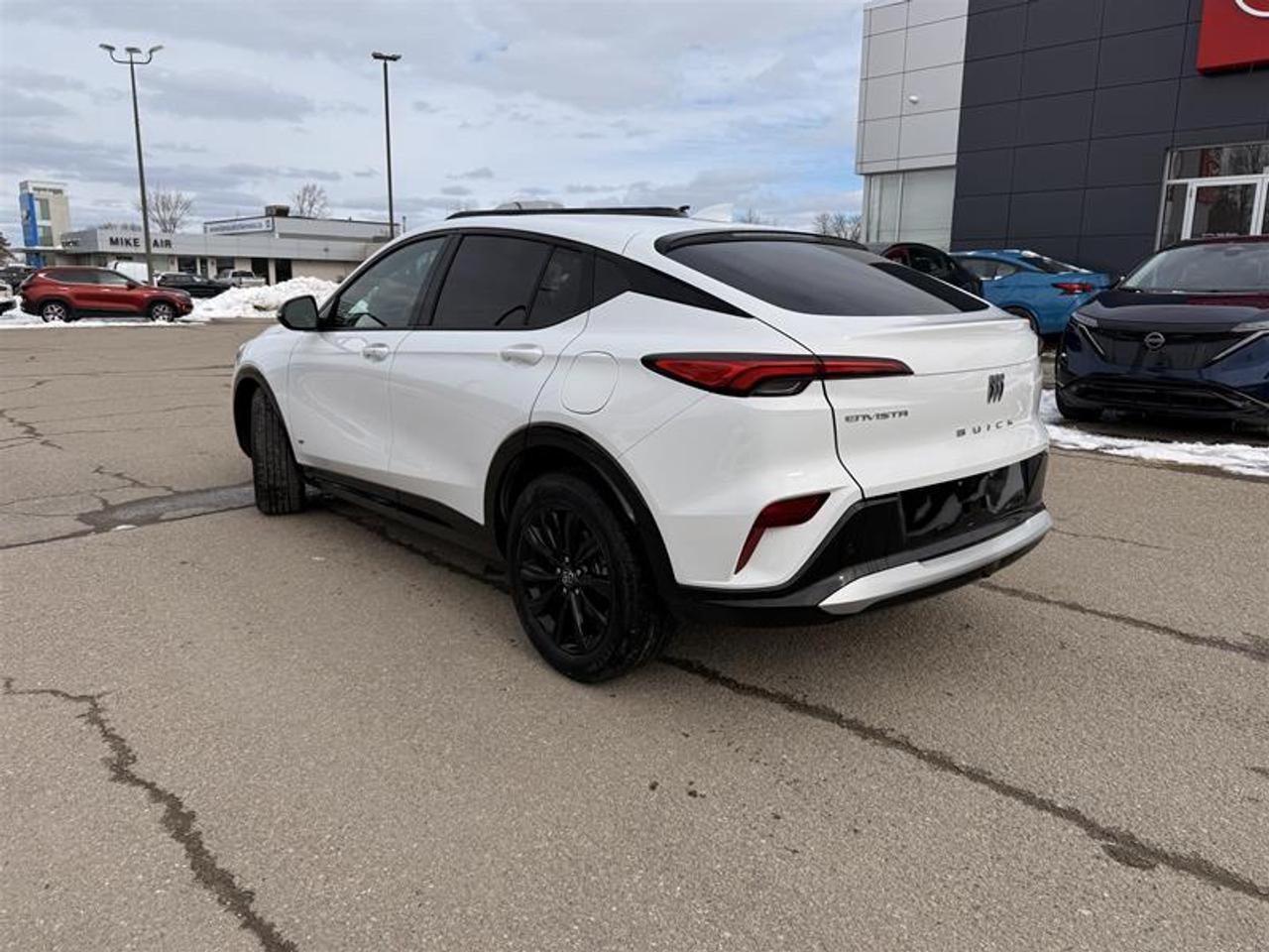 2025 Buick Envista FWD 4dr Avenir Photo