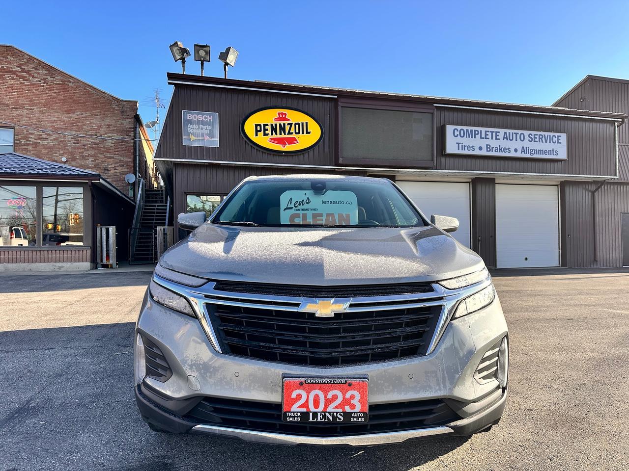 2023 Chevrolet Equinox LT, NO ACCIDENTS, POWER & HEATED SEATS!, CARPLAY! Photo