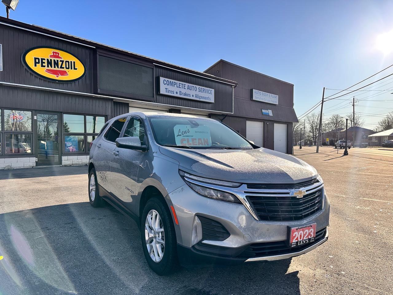 2023 Chevrolet Equinox LT, NO ACCIDENTS, POWER & HEATED SEATS!, CARPLAY! Photo2