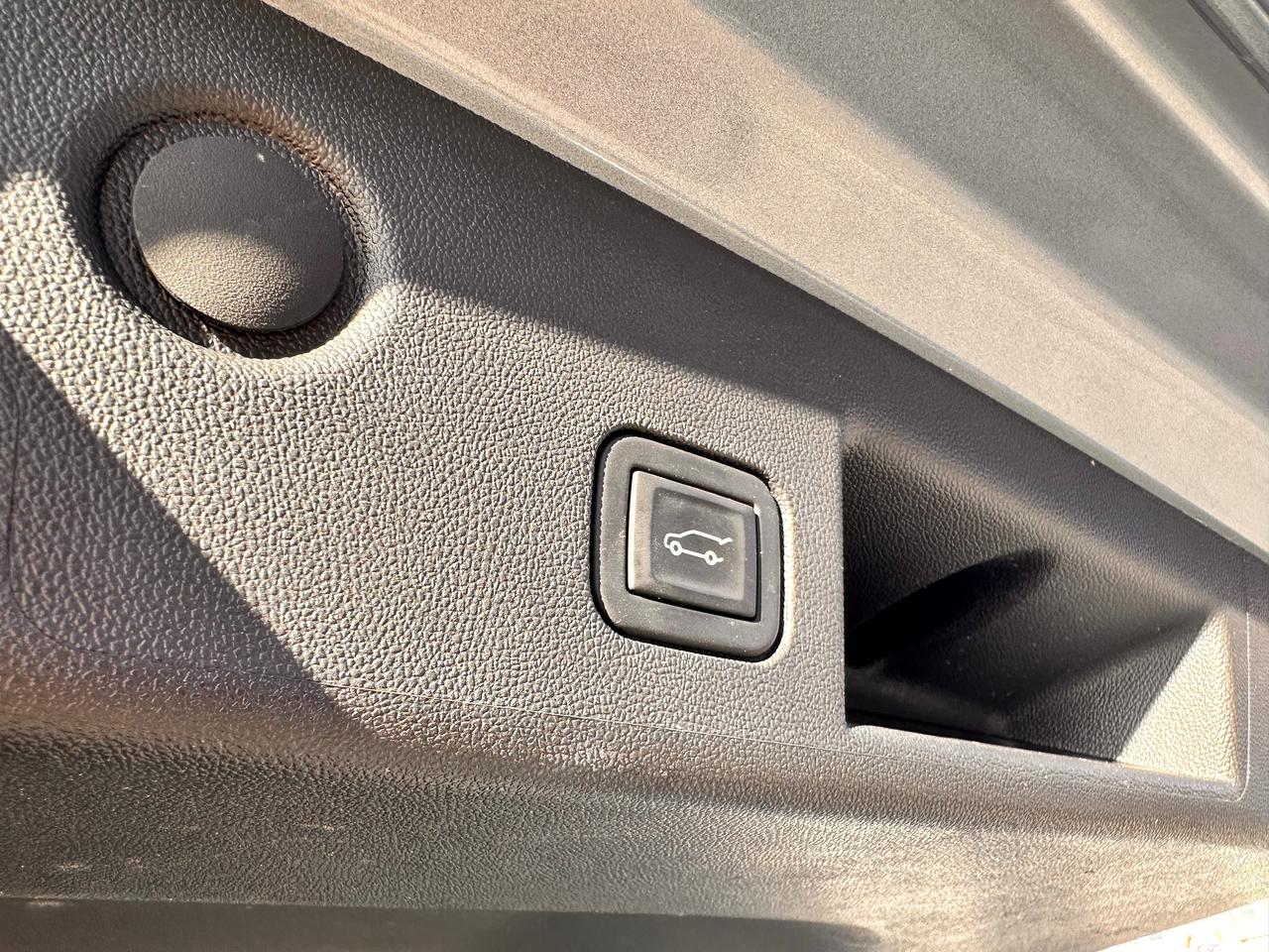 2023 Chevrolet Equinox LT, NO ACCIDENTS, POWER & HEATED SEATS!, CARPLAY! Photo